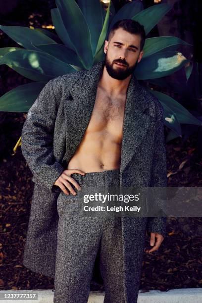 Dustin Milligan Photos and Premium High Res Pictures - Getty Images