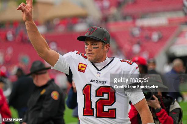 Tampa Bay Buccaneers quarterback Tom Brady waves to the crowd during the game between the Philadelphia Eagles and the Tampa Bay Buccaneers on January...