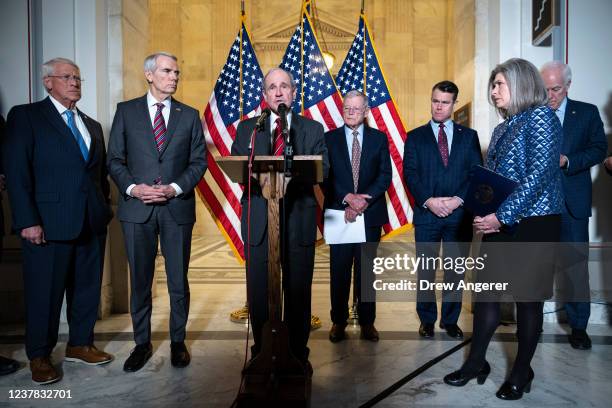 Senator Jim Rish James Risch Photos and Premium High Res Pictures - Getty Images