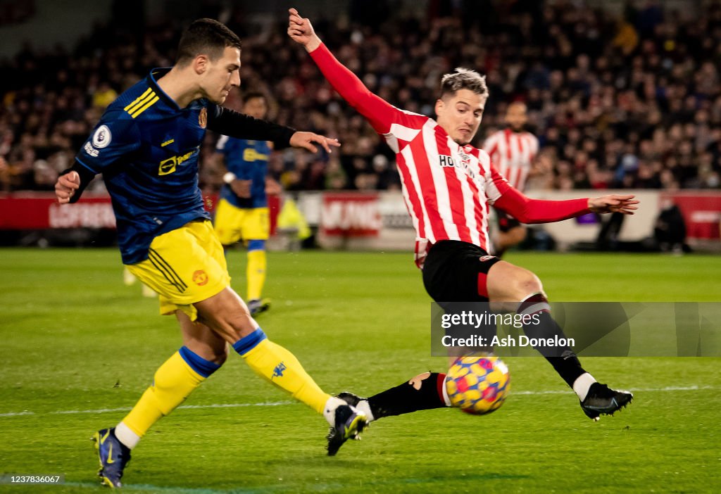 Brentford v Manchester United - Premier League