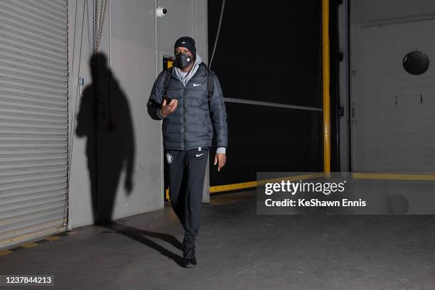 Players and staff enter arena before the game on January 19, 2022 at NYCB Live's Nassau Coliseum in Uniondale, New York. NOTE TO USER: User expressly...