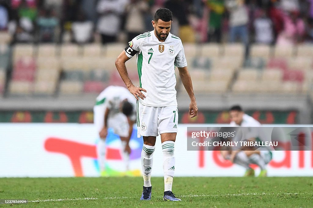 TOPSHOT-FBL-AFR-AFCON-2021-2022-CIV-ALG