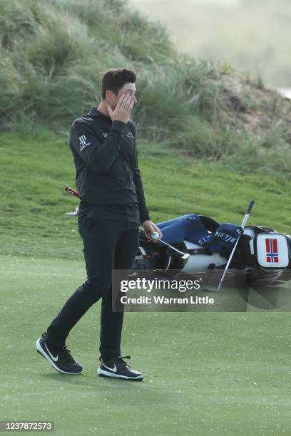 Viktor Hovland of Norway reacts during Day Two of the Abu Dhabi HSBC Championship at Yas Links Golf Course on January 21, 2022 in Abu Dhabi, United...