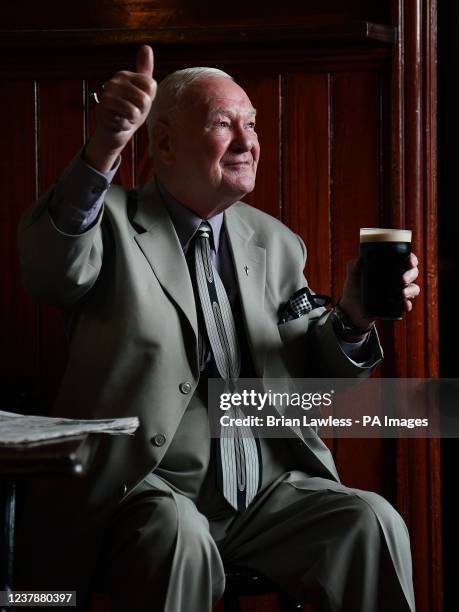 Peter Roche 39 Mulligans Pub Stock Photos, High-Res Pictures, and Images - Getty Images