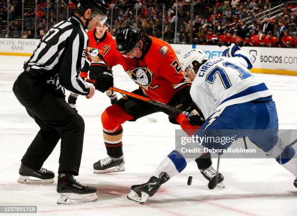 Isac Lundestrom of the Anaheim Ducks and Anthony Cirelli of the Tampa Bay Lightning battle for the puck during the first period at Honda Center on...