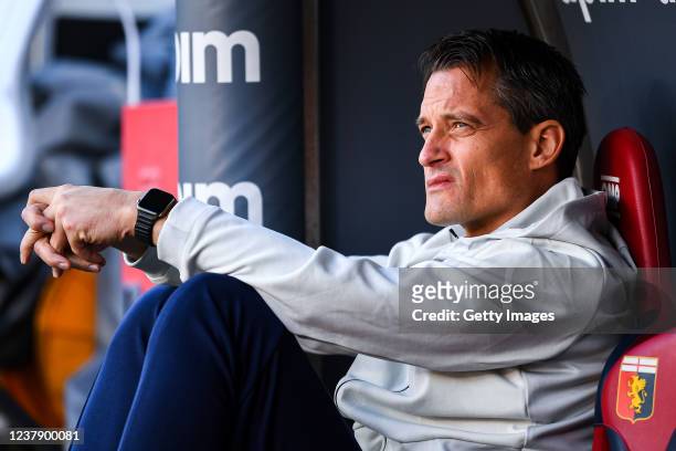 Alexander Blessin head coach of Genoa looks on before the Serie A match between Genoa CFC and Udinese Calcio at Stadio Luigi Ferraris on January 22,...