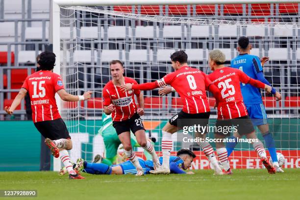 Mario Gotze of PSV celebrates 1-1 with Erick Gutierrez of PSV, Marco van Ginkel of PSV, Ritsu Doan of PSV during the Dutch Eredivisie match between...