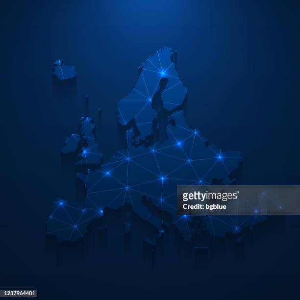 illustrazioni stock, clip art, cartoni animati e icone di tendenza di rete mappa europa - mesh luminosa su sfondo blu scuro - europe