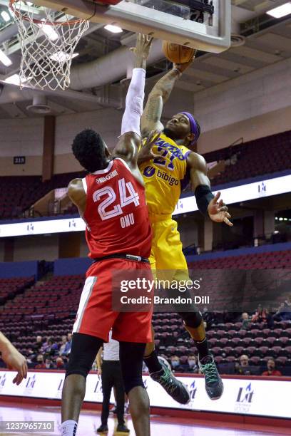 Cameron Oliver of the South Bay Lakers dunks the ball against the Memphis Hustle during an NBA G-League game on January 24, 2022 at Landers Center in...