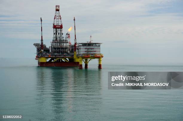 Picture taken on April 10, 2011 shows the Russian LUKOIL ice-resistant fixed platform LSP-1, built at the Astrakhansky Korabel shipyard, intended to...