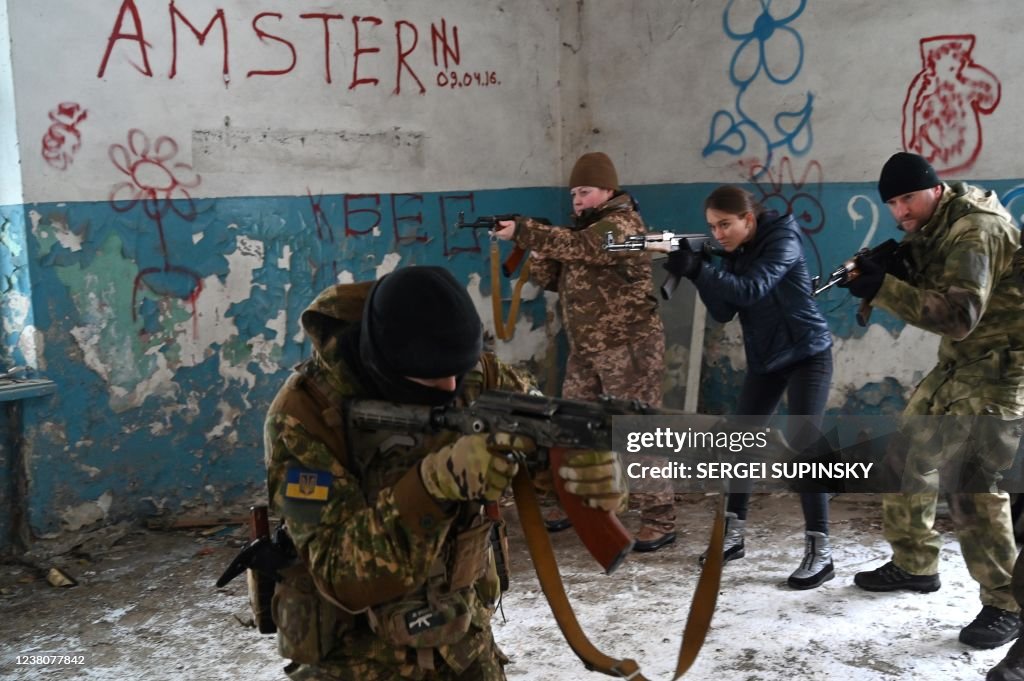UKRAINE-RUSSIA-CONFLICT-MILITARY-TRAINING