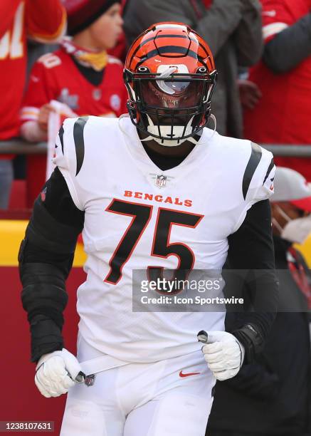 Cincinnati Bengals offensive tackle Isaiah Prince before the AFC Championship game between the Cincinnati Bengals and Kansas City Chiefs on Jan 30,...