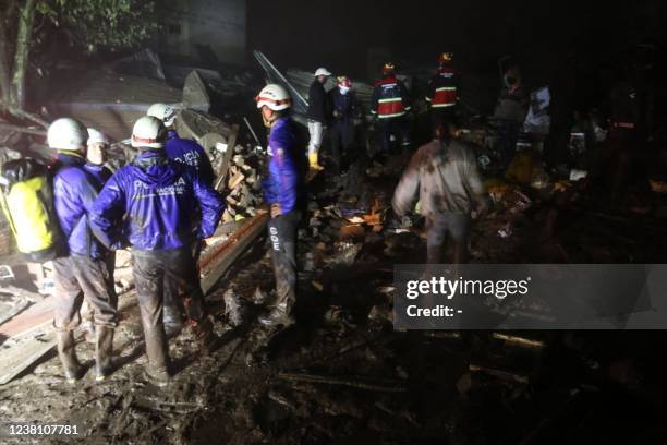 Api Gateway Photos and Premium High Res Pictures - Getty Images