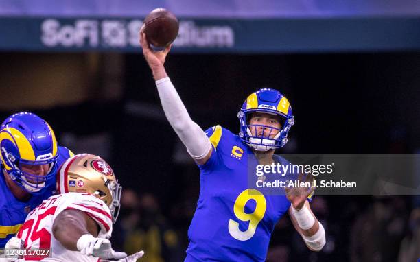 Los Angeles, CA Rams quarterback Matthew Stafford passes the ball during their 20-17 victory over the San Francisco 49ers in the NFC Championships at...