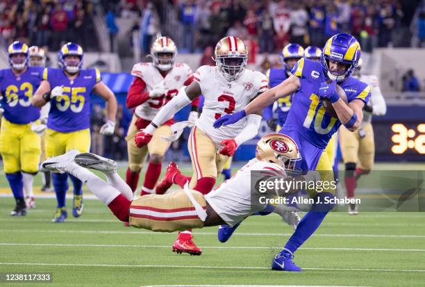 Los Angeles, CA 49ers free safety Jimmie Ward, left, tries to tackle Rams running back Cooper Kupp during their 20-17 victory over the San Francisco...