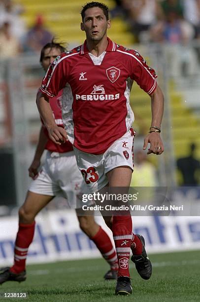 Marco Materazzi of Perugia in action during the Italian Serie A match between Perugia and Cagliari played at the Stadio Renato Curi, Perugia, Italy....