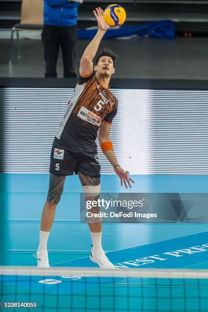 Nehemiah Mote of Berlin Recycling Volleys controls the Ball during the DVV Cup semi final match between VfB Friedrichshafen and BR Volleys at...