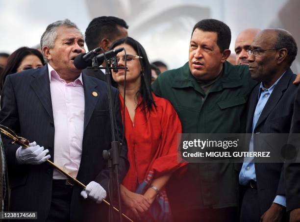 The new president of the National Assembly Fernando Soto Rojas, second deputy chair Blanca Eekhout, Venezuelan President Hugo Chavez and first deputy...