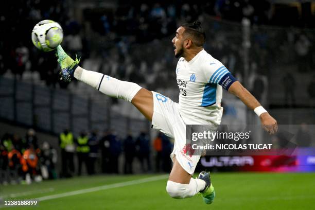 Marseille's French midfielder Dimitri Payet controls the ball during the French L1 football match between Olympique Marseille and SCO Angers at Stade...