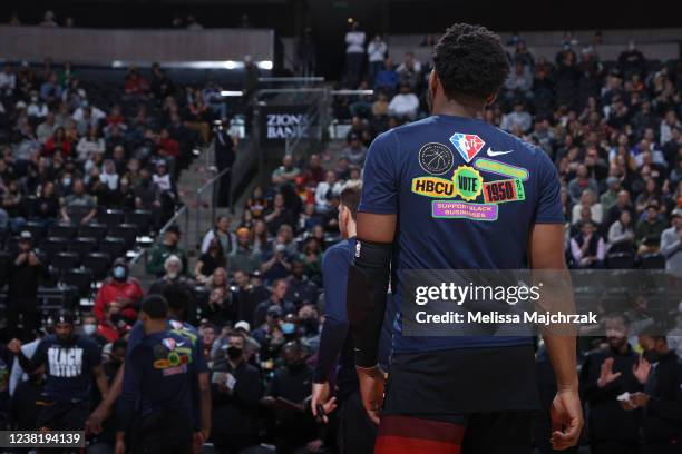 A view of a fans customized Kobe Bryant jacket during the Utah Jazz News  Photo - Getty Images
