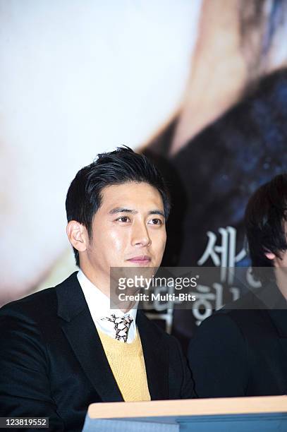 Ko Soo attends the "Cho Neung Ryeok Ja" Press Conference at Megabox on November 3, 2010 in Seoul, South Korea.