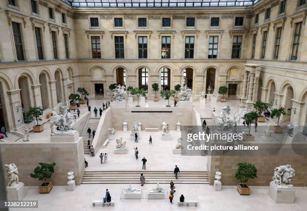 October 2021, France, Paris: View of the Cour Marly courtyard in the Palais Richelieu at the Louvre Palace. Photo: Jan Woitas/dpa-Zentralbild/ZB