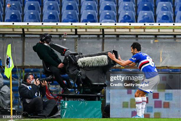 Antonio Candreva of Sampdoria celebrates in front of a tv camera after scoring a goal on a penalty kick during the Serie A match between UC Sampdoria...