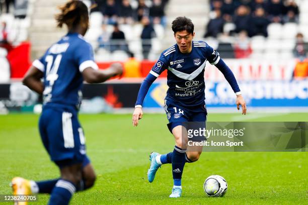 Ui-jo HWANG of GIRONDINS DE BORDEAUX during the Ligue 1 Uber Eats match between Reims and Bordeaux at Stade Auguste Delaune on February 6, 2022 in...
