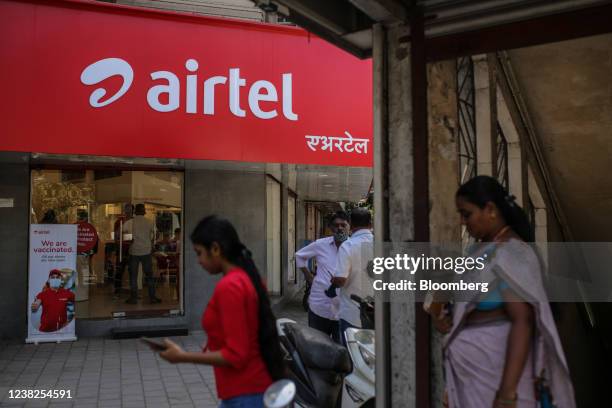 Bharti Airtel Ltd. Store in Mumbai, India, on Saturday, Feb. 5, 2022. Bharti Airtel will release quarterly earnings on Feb. 8. Photographer: Dhiraj...