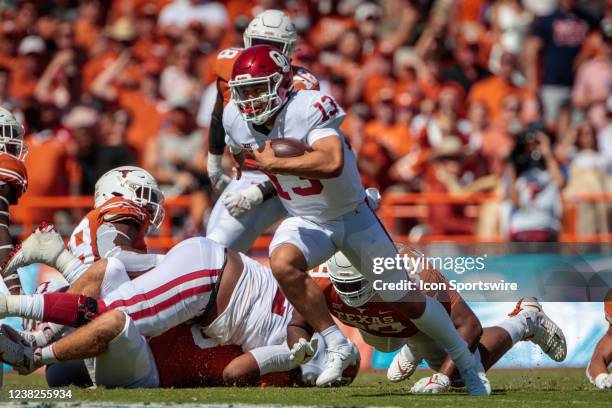 Oklahoma Sooners quarterback Caleb Williams runs the ball against the Texas Longhorns on October 9th, 2021 at Cotton Bowl Stadium in Dallas, Texas.