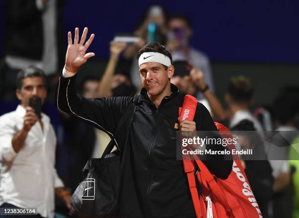 Juan Martin Del Potro of Argentina greets the fans before a match against Federico Delbonis of Argentina at Buenos Aires Lawn Tennis Club on February...