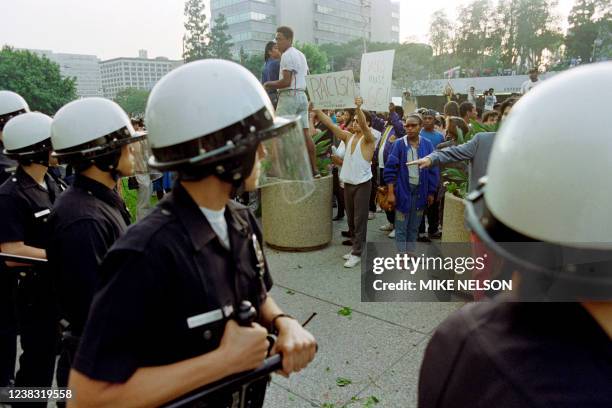 4521 Police Riot 2,057 Los Angeles Police Headquarters Stock Photos, High-Res Pictures ...
