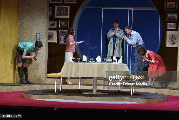 Maximilian Diehle, Henny Reents, Yu Fang, Anna Julia Antonucci, Thomas Heinze during the press rehearsal of the play "Der Chinese" at Komoedie am...