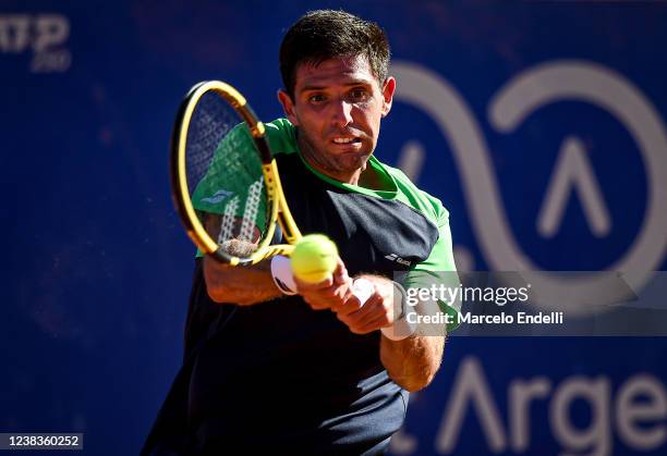 Federico Delbonis of Argentina hits a backhand during a match against Pablo Andújar of Spain at Buenos Aires Lawn Tennis Club on February 10, 2022 in...