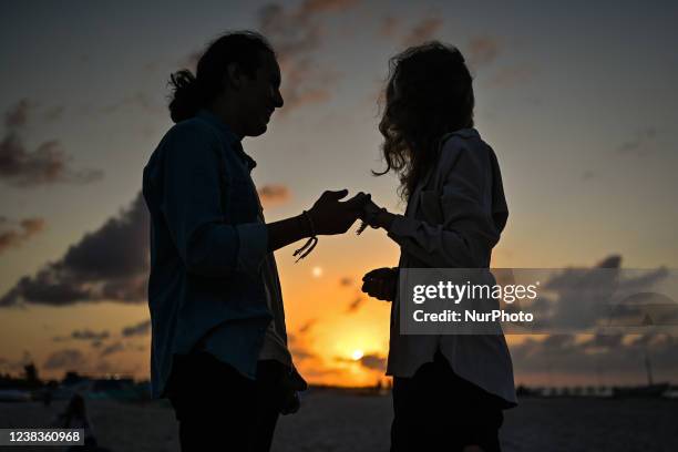 The scene of the pre-marital proposal as seen on the romantic beach in Progreso. On Wednesday, February 09 in Progreso, Yucatan, Mexico.