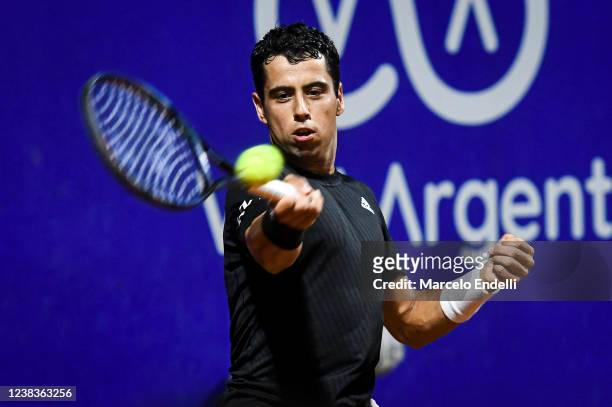 Jaume Munar of Spain hits a forehand during a match against Diego Schwartzman of Argentina at Buenos Aires Lawn Tennis Club on February 10, 2022 in...