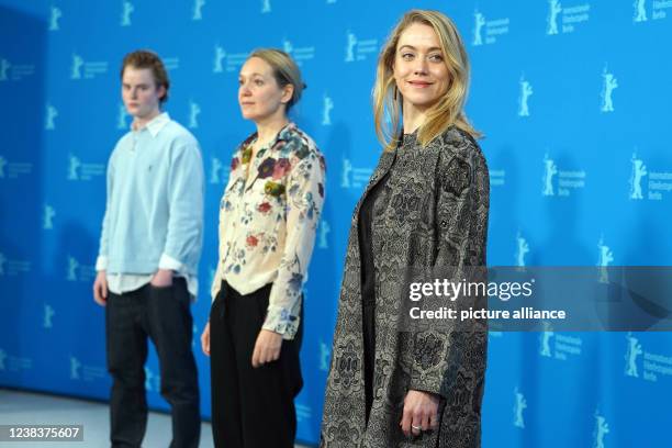 66 Isabelle Stever Stock Photos, HighRes Pictures, and Images Getty