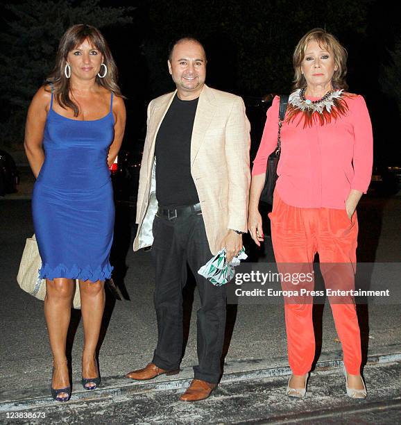 Beatriz Cortazar, Sergio Alis and Mila Ximenez pose during Spanish Tv presenter Terelu Campos birthday on September 3, 2011 in Madrid, Spain.