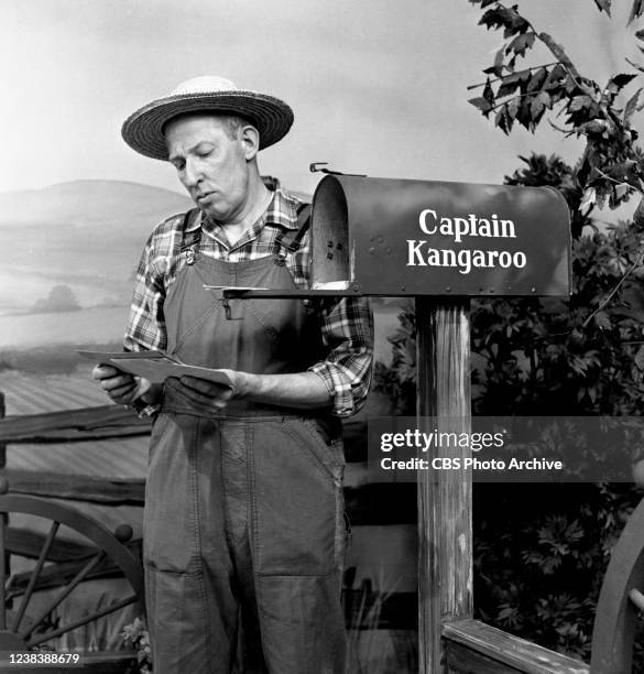 Lumpy Captain Hugh Lumpy Brannum Photos and Premium High Res Pictures - Getty Images