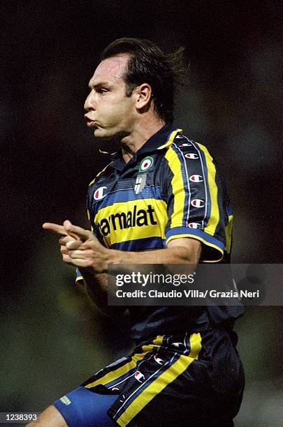 Alain Boghossian of Parma celebrates during the Serie A match between Parma and Lazio played at the Stadio Ennio Tardini, Parma, Italy. The game...