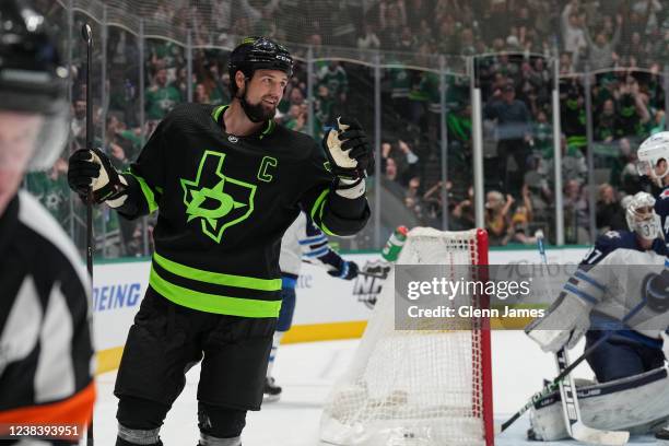 1,504 Jamie Benn Goal Stock Photos, High-Res Pictures, and Images - Getty Images