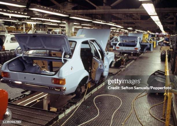 Body Assembly Veh Halewood Body & Assembly Photos and Premium High Res Pictures - Getty ...