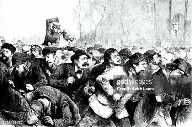 illustrazioni stock, clip art, cartoni animati e icone di tendenza di rivolta di tompkins square park (1874) - ressa