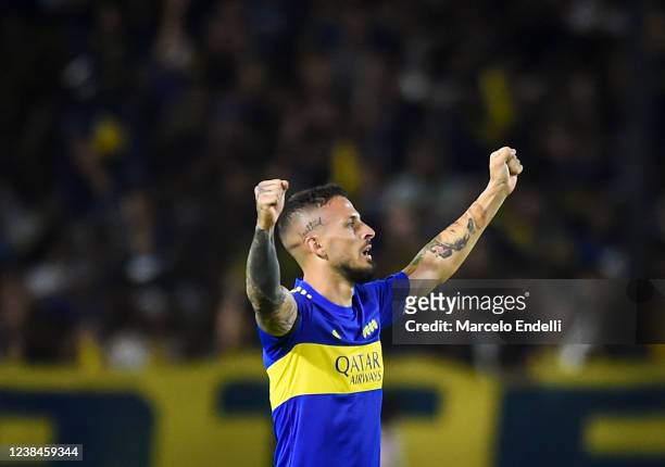 Dario Benedetto of Boca Juniors celebrates after scoring the first goal of his team during a match between Boca Juniors and Colon as part of Copa...