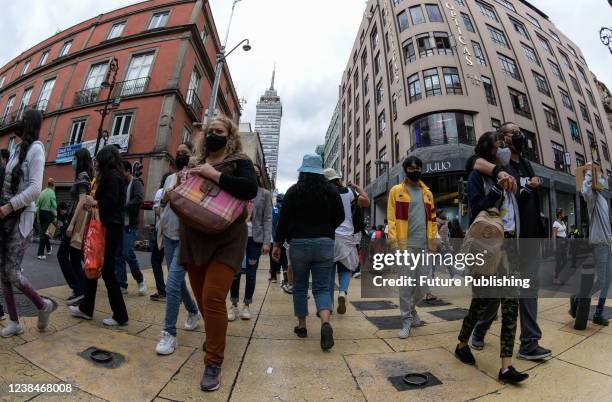 People enjoy a weekend walk with their partners during the celebrations of Valentine's Day. On February 11, 2022 in Mexico City, Mexico.