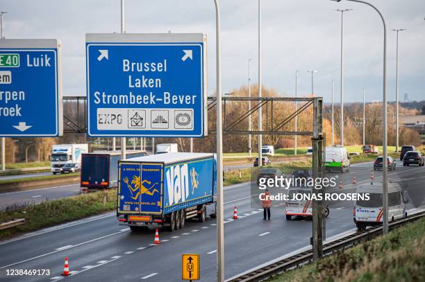 Illustration picture shows a police blockade on the R0 Ring highway preventing vehicles of driving to Brussels during a protest action against...