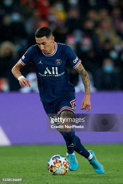 Angel Di Maria of PSG in action during the UEFA Champions League Round Of Sixteen Leg One match between Paris Saint-Germain and Real Madrid at Parc...