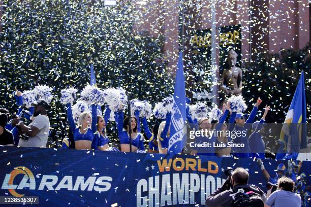 Congratulations La Rams 2,415 La Rams Cheerleaders Stock Photos, High-Res Pictures, and Images ...