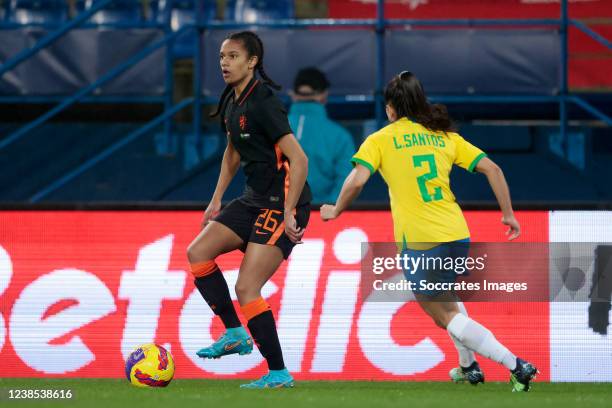 Esmee Brugts of Holland Women, Leticia Santos of Brazil Women during the International Friendly Women match between Holland v Brazil at the Stade...