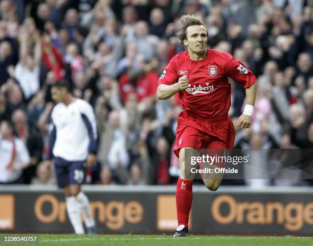 Premiership Football, Liverpool v West Ham United, Bolo Zenden of Liverpool celebrates his goal as Jeremie Aliadiere of West Ham looks away.